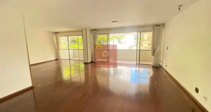Apartamento de 241m² na Aclimação | 3 Suítes, 3 Vagas e Varanda Ampla