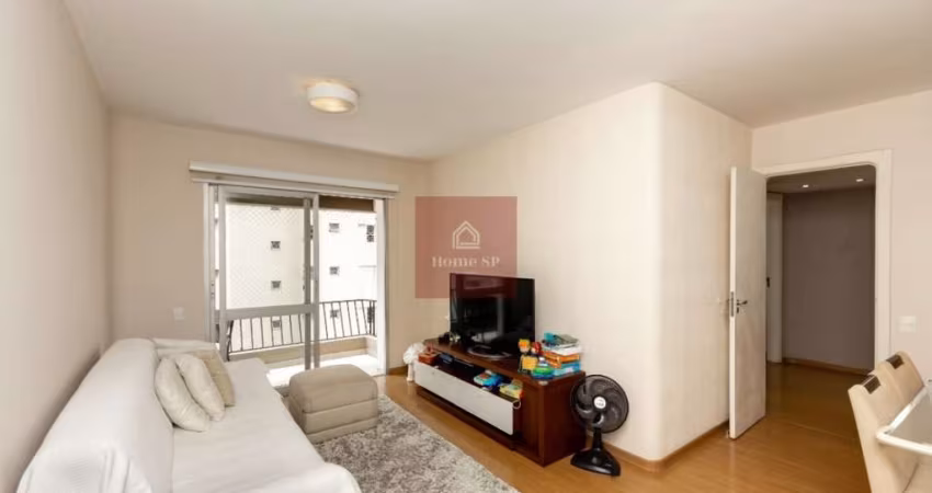 Apartamento bem distribuído em Moema, fora da rota de aviões.