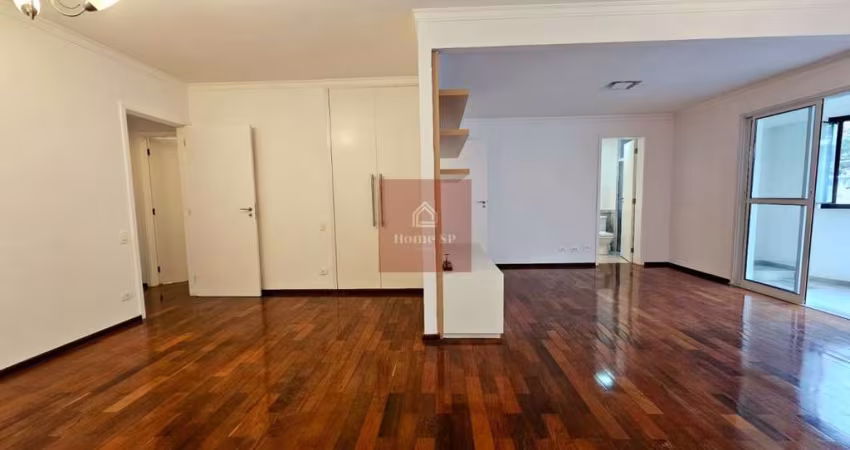 Apartamento com 3 suítes, 3 vagas e com 140m² - Moema
