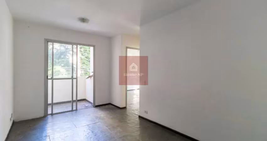 Apartamento 2 dorm em Moema Pássaros