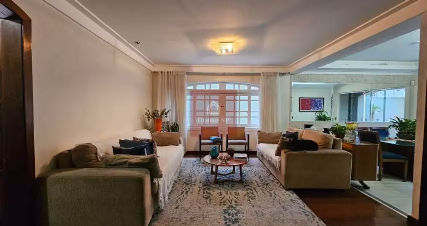 Sobrado com 4 dormitórios, sendo 1 suíte, 3 vagas e com 230m² - planalto paulista