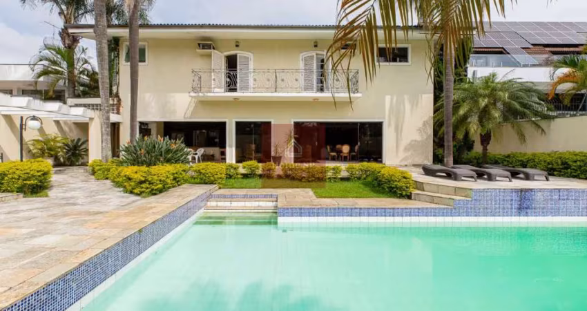 CASA NO ALTO DA BOA VISTA - 4SUITES - 8 VAGAS COM PISCINA