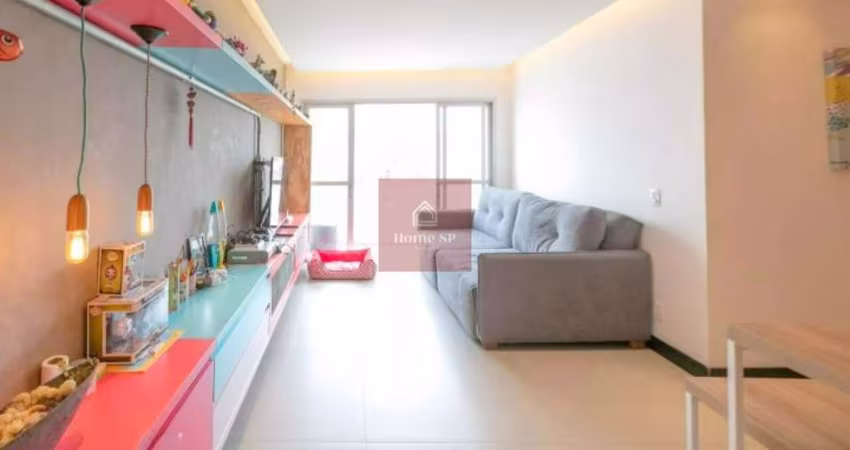 Apartamento totalmente reformado com 2 dorm em Moema Pássaros.