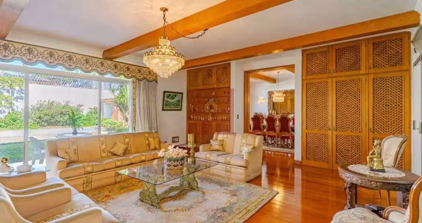 Brooklin velho, casa com 589au para modernizar, 3 suites, 4banheiros, 6 vagas