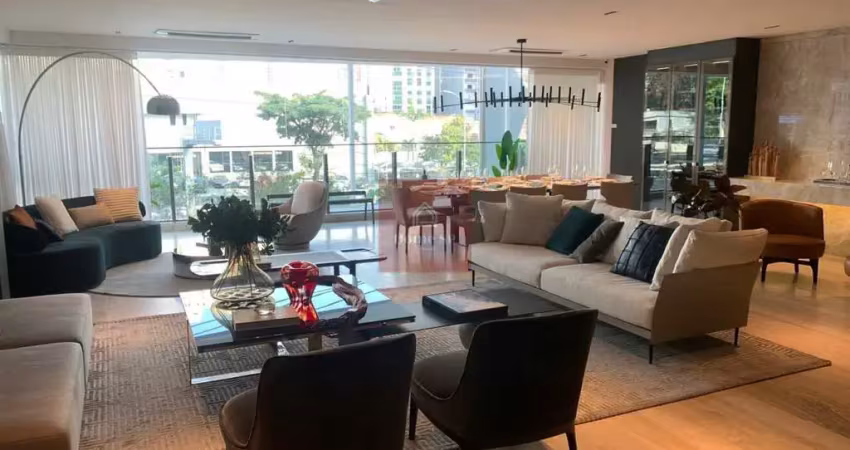 Alto padrão na região do ibirapuera, 281 m2, 4 suítes 4 vagas determinadas