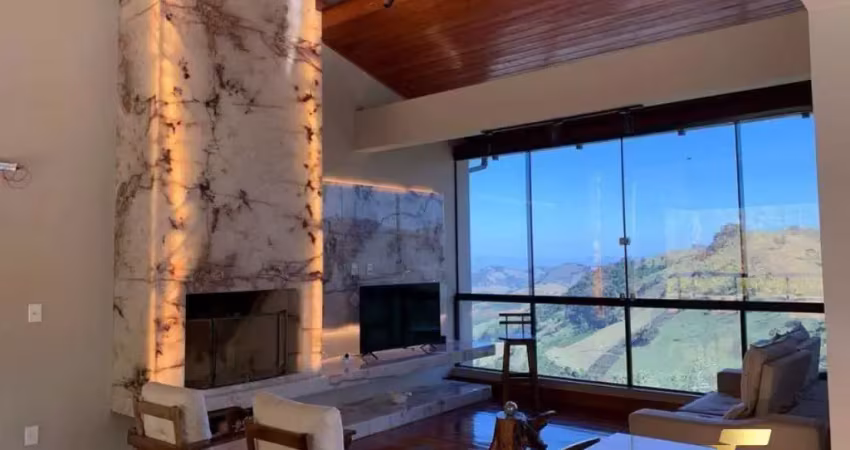 Mansão duplex com vista para as montanhas / vargem alta - es