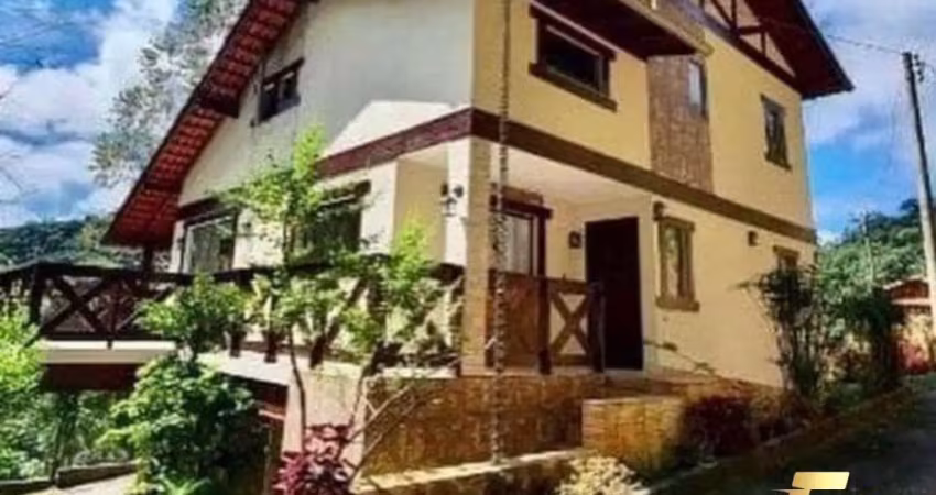 Casa de campo com arquitetura francesa em domingos martins