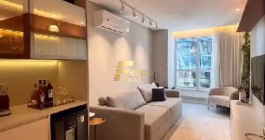 Apresentamos um excelente apartamento de 74m² na mata da praia.