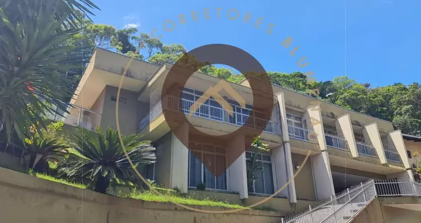 Casa com 5 quartos à venda no Centro, Blumenau 