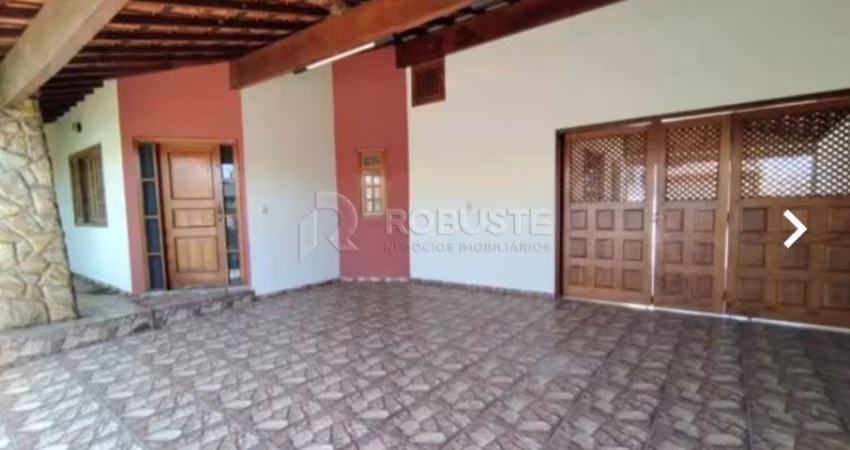 Casa próximo ao Hotel Bekassin