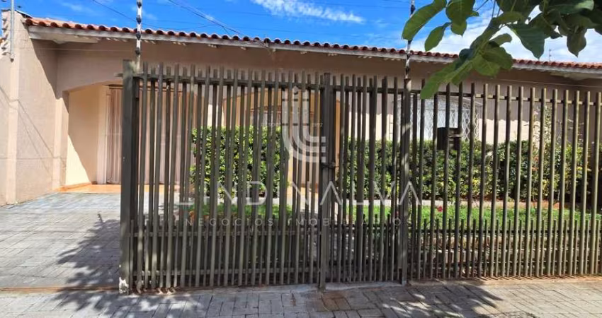 Casa ampla com 5 quartos e área de lazer à venda no Conjunto Libra IV