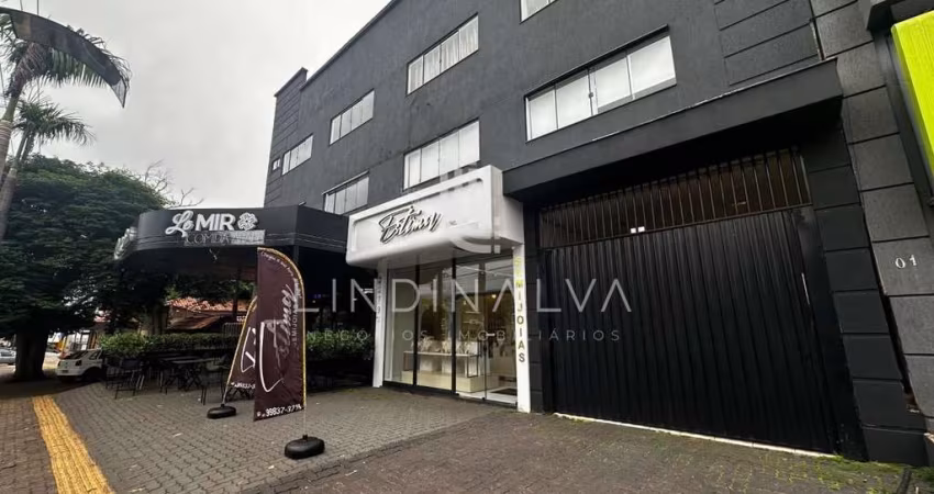Apartamento ou ponto comercial na Vila, com amplo espaço e ótima localização