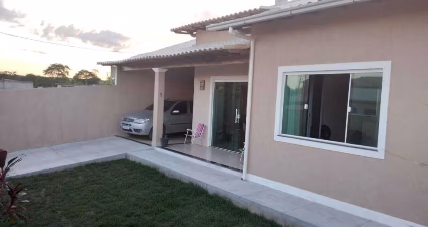 Casa à venda no bairro Fazendinha em Araruama/RJ