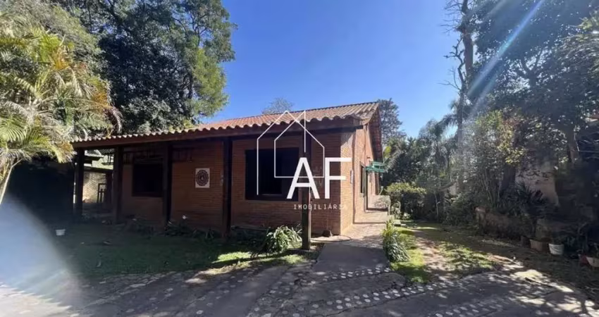 Casa (casa padrão) para venda, 3 dorm(s), 1 suite(s), 4 vaga(s), 215 m²