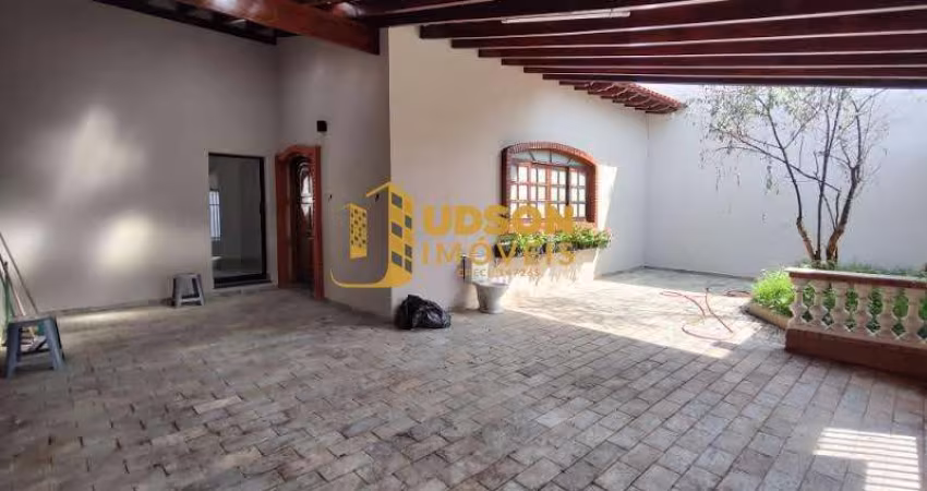 Casa para Venda em Bauru, Parque Colina Verde, 3 dormitórios, 1 suíte, 3 banheiros, 2 vagas