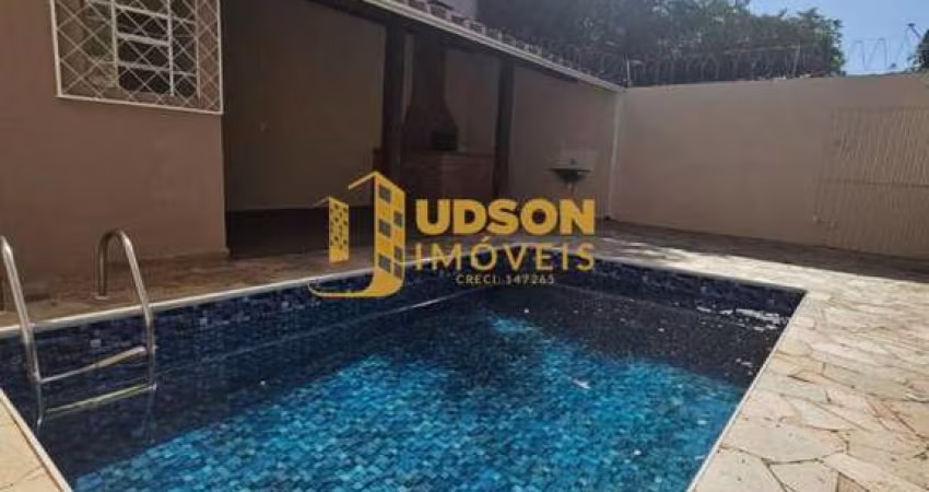 Casa para Venda em Bauru, vila Dutra, 2 dormitórios, 1 banheiro, 2 vagas