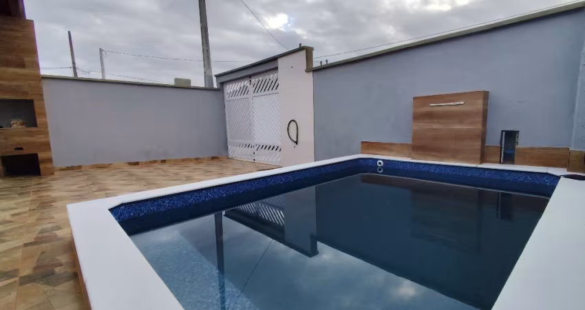 Casa em Itanhaém com Piscina