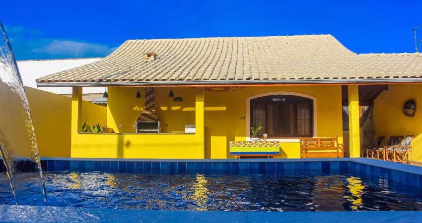 CASA LOTE INTEIRO COM PISCINA