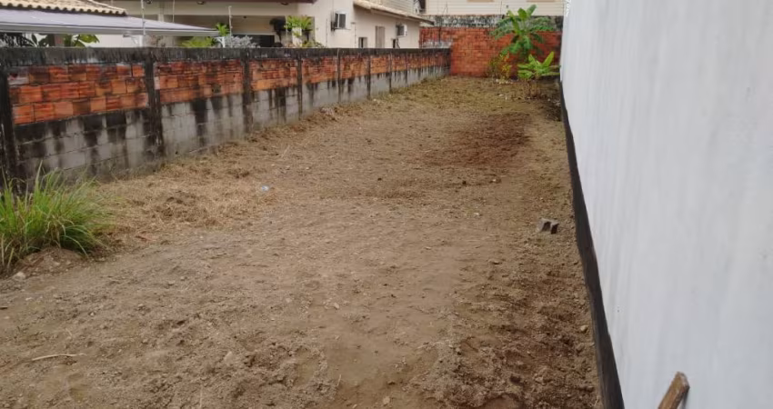 Terreno 6x35 muito bem localizado rua pavimentada