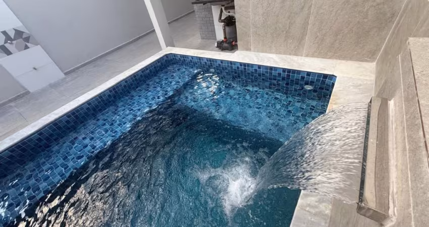 Excelente oportunidade de casa com piscina em Itanhaém