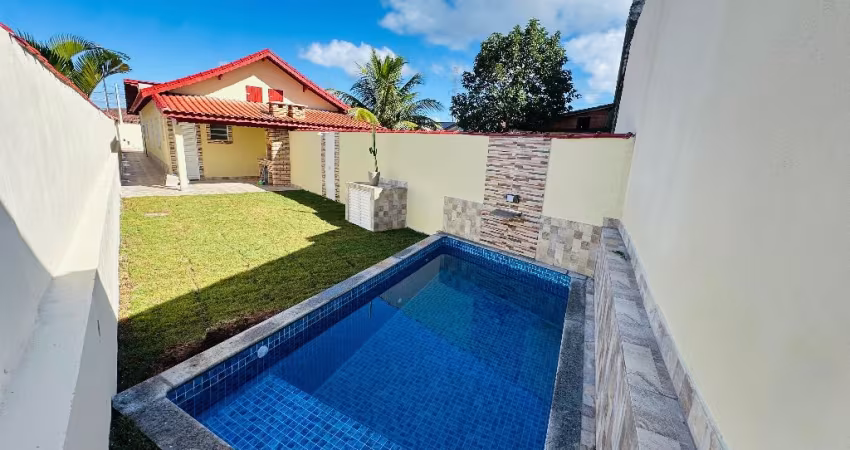 Casa com 03 dormitórios