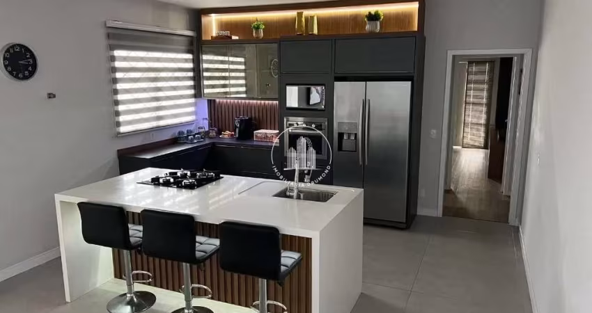 Casa 3 Quartos com 2 Suítes e 200m² - Serraria