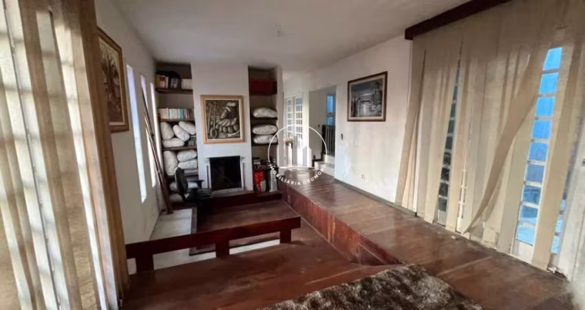 Casa 5 Quartos com Piscina - Centro