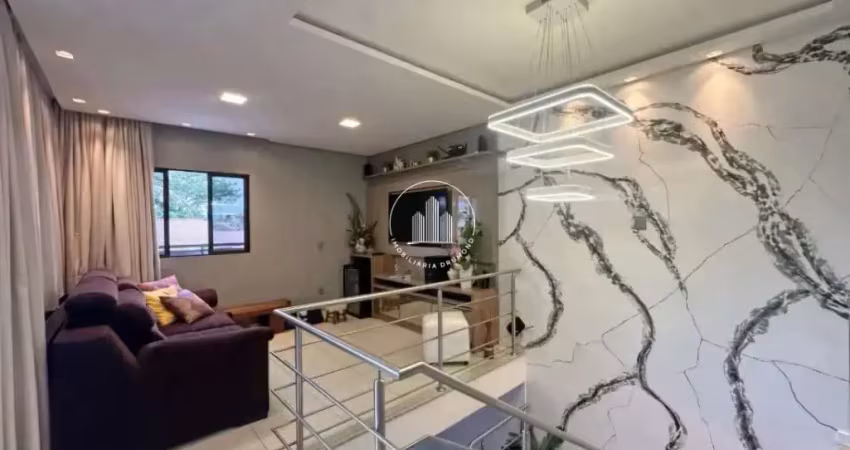 Casa 4 Quartos com 3 Suítes e 272m² - Itaguaçu