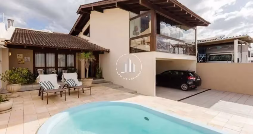 Casa 3 Quartos com Piscina - Balneário