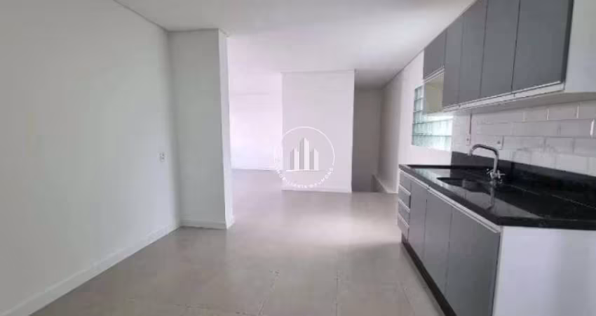 Casa 2 Quartos com 1 Suíte - Agronômica