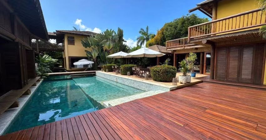 Casa à venda com 11 suítes à venda em Praia do Forte - Porteira fechada