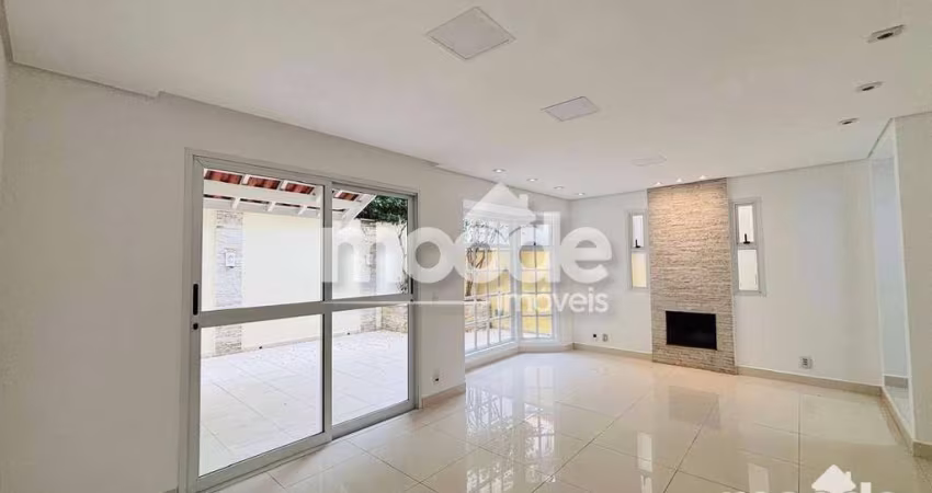 Sobrado com 3 Quartos à venda, 200 m² por R$ 970.000 - Jardim Barbacena - Cotia/SP