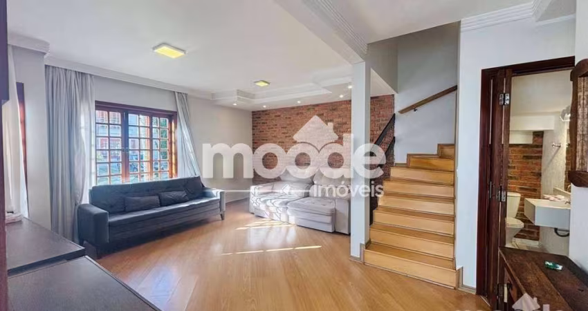 Sobrado com 3 Quartos à venda, 230 m² por R$ 920.000 - Jardim da Glória - Cotia/SP
