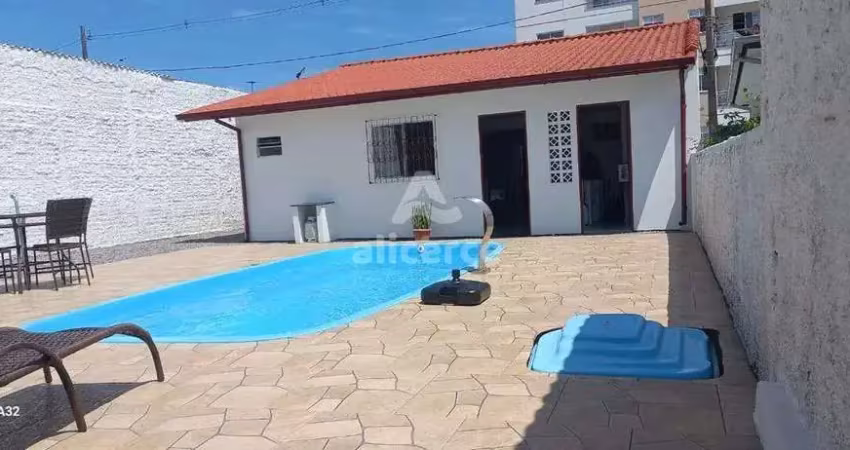 Casa à venda com 3 quartos 1 suíte, 182m² em barra do aririú palhoça