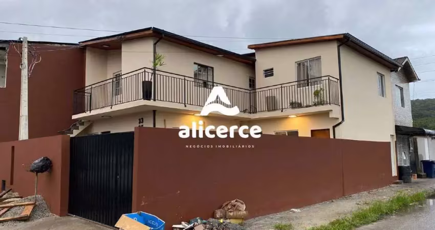 Imóvel de esquina para investimento com alta rentabilidade – bairro serraria, são josé/sc
