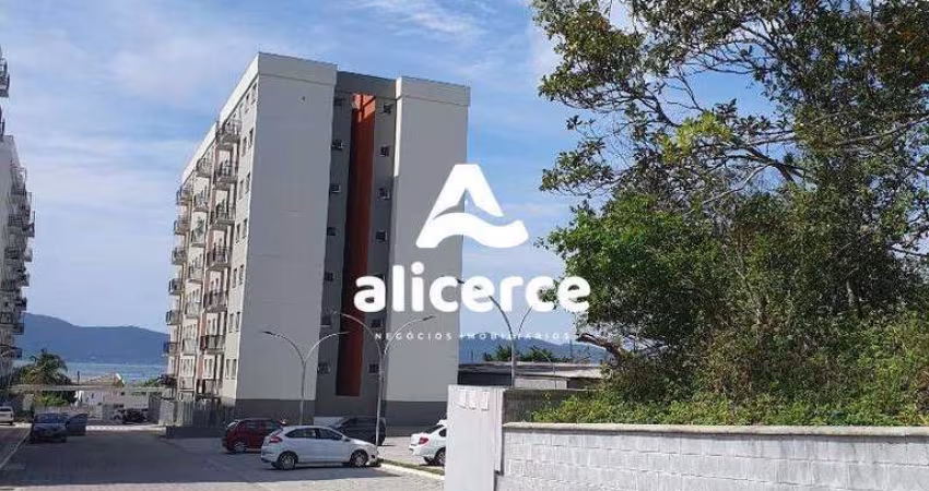 Apartamento mobiliado, com 2 dormitórios na Praia de Fora - Palhoça - SC