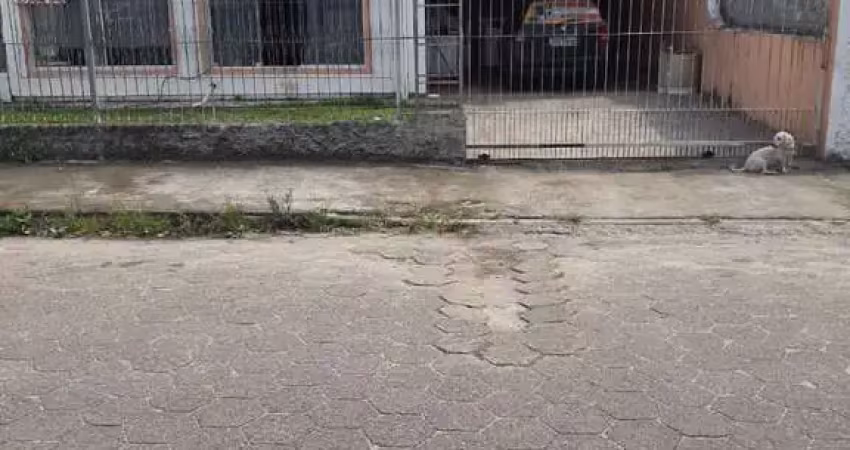 Casa à venda com 4 quartos 1 suíte, 180m² em Caminho Novo Palhoça