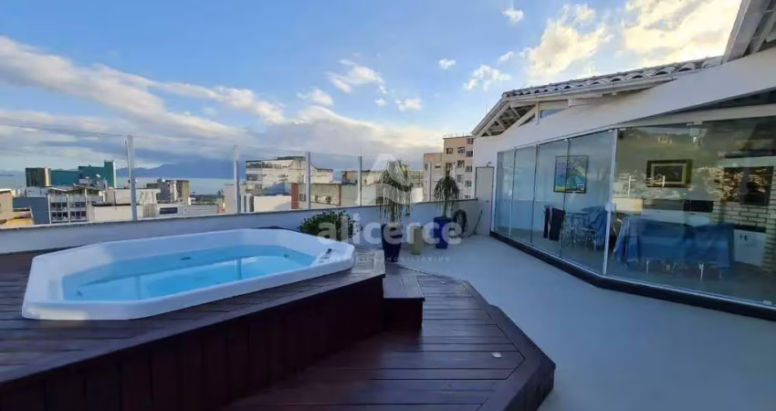 Cobertura à venda com 3 quartos 1 suíte, 173m² em centro florianópolis