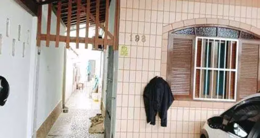 Casa no bairro jardim quietude em praia grande , litoral sul de são paulo