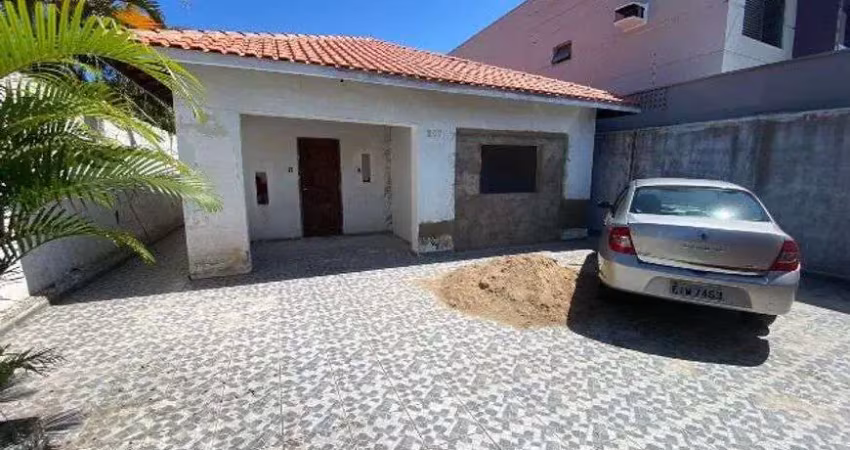 Casa na praia á 500 metros do mar no bairro praia do sonhos em itanhaem
