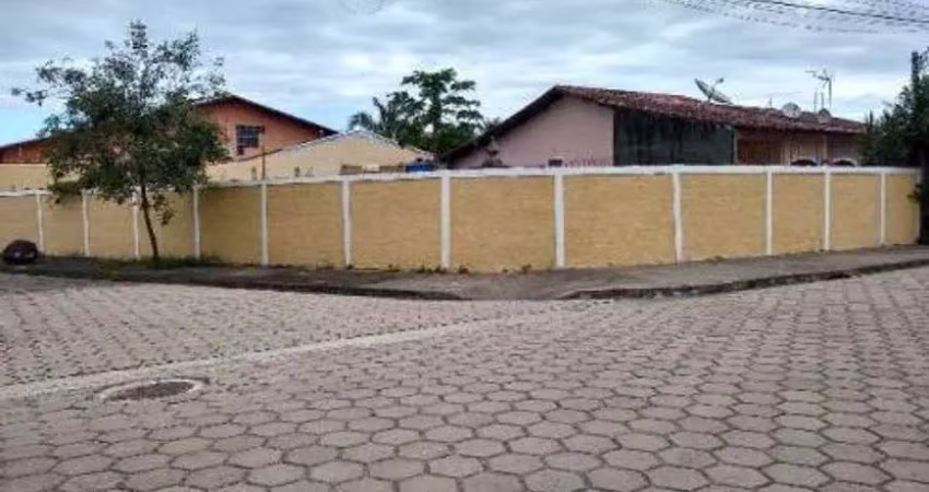 Terreno na praia murado á 300 metros do mar no jardim santa teresinha em itanhaem