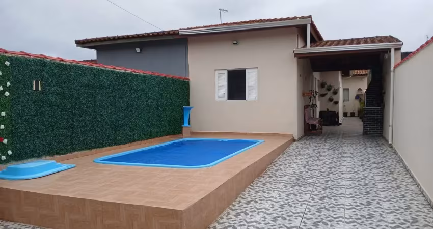 Casa com piscina para venda no bairro regina, localizado na cidade de itanhaém / sp