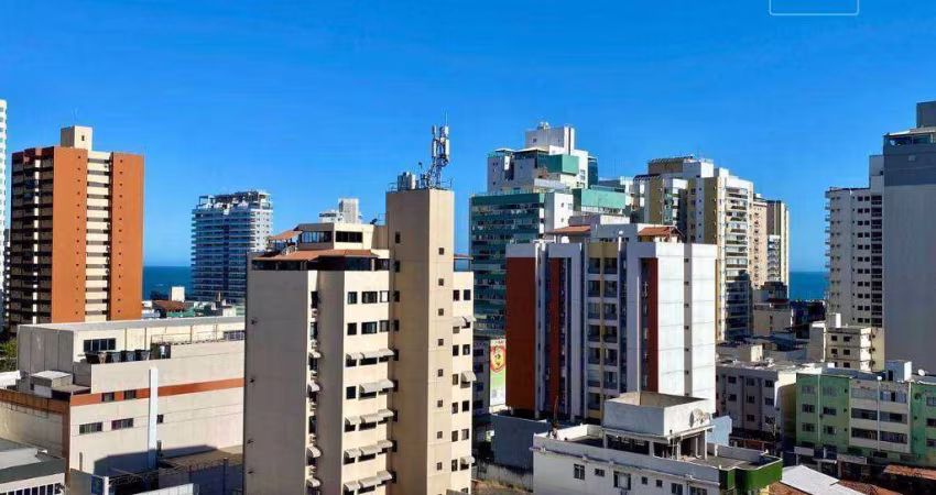 Excelente apartamento na Praia de Itapoã com 120 m2, 3 quartos com 1 suíte, 2 vagas e lazer completo.