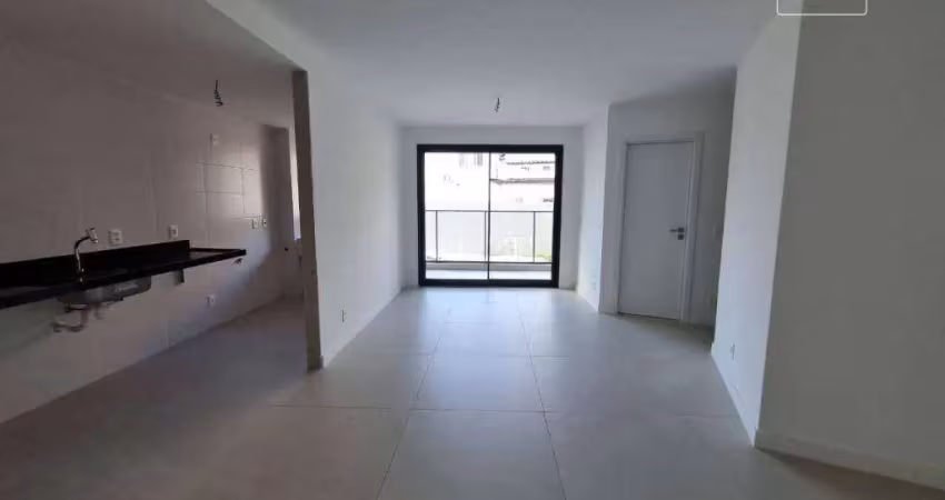 Apartamento 2/4 sendo uma suíte, varanda, dentro de condomínio, bairro santa lucia, vitória