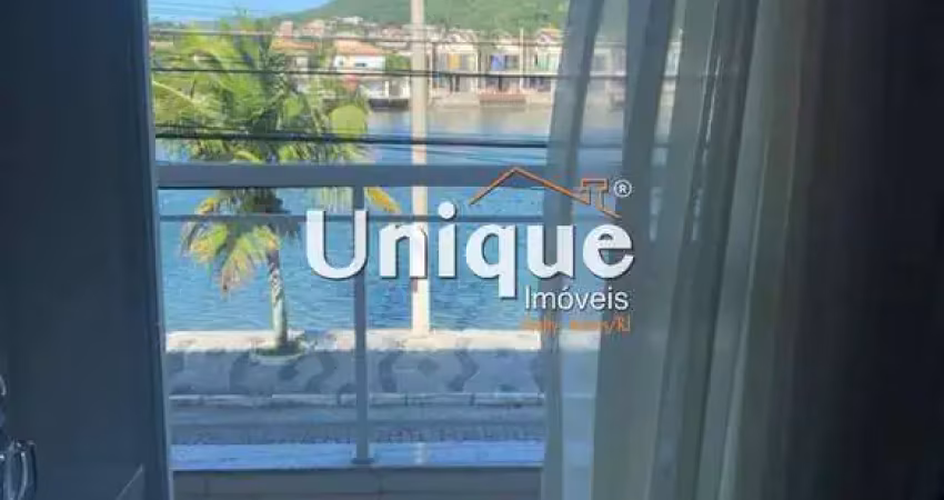 Loft com vista para o canal à venda no Portinho