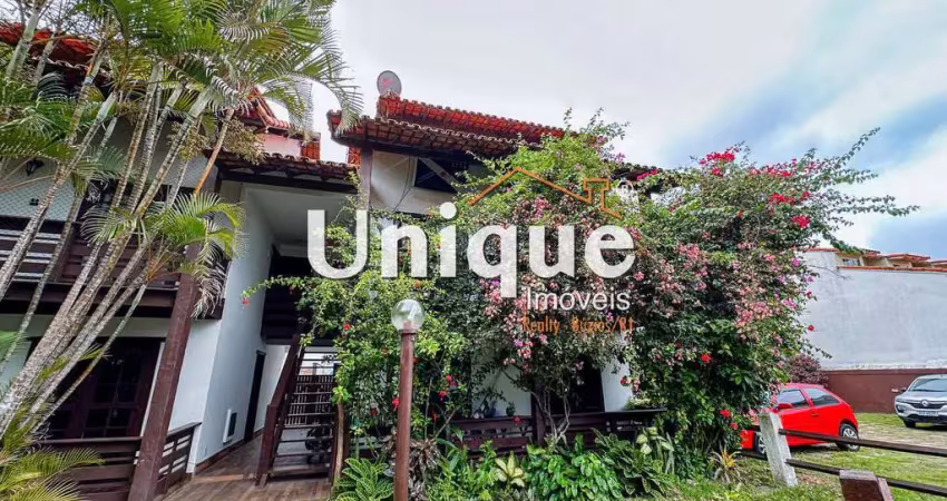 Duplex com 120 m², à venda no Peró por R$ 450.000,00.