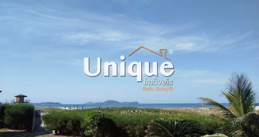 Apartamento térreo de frente à praia do Foguete, à venda por R$ 350.000,00.