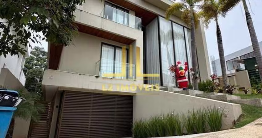 CASA LUXUOSA - 5 SUÍTES - ENERGIA SOLAR - PORTEIRA FECHADA - ALPHAVILLE 1