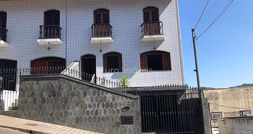 Casa 3 quartos - Democrata