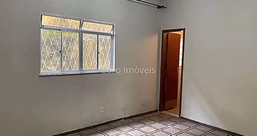 Casa 6 quartos - Passos